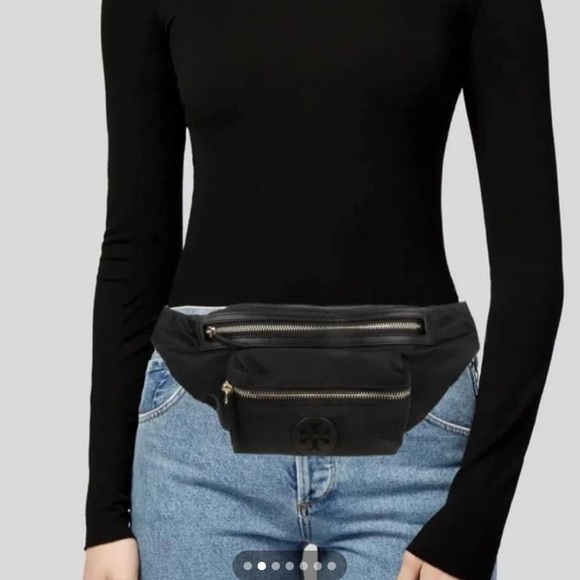 Tory Burch belt bag in Navy - Picture 7 of 7